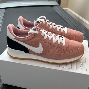 BNIB Custom Nike Internationalist Mauve Pink Suede Sneakers 9